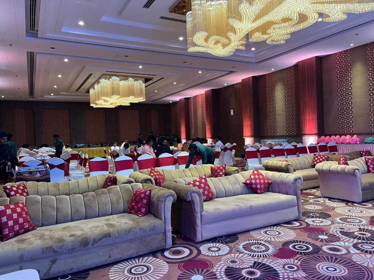 The Lalita Grand Mathura- Vrindavan Bagian luar foto