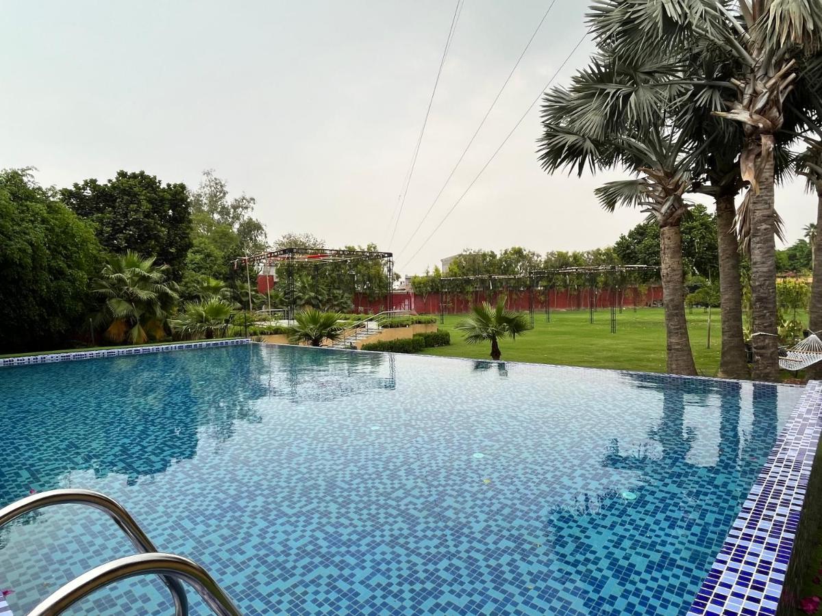 The Lalita Grand Mathura- Vrindavan Bagian luar foto